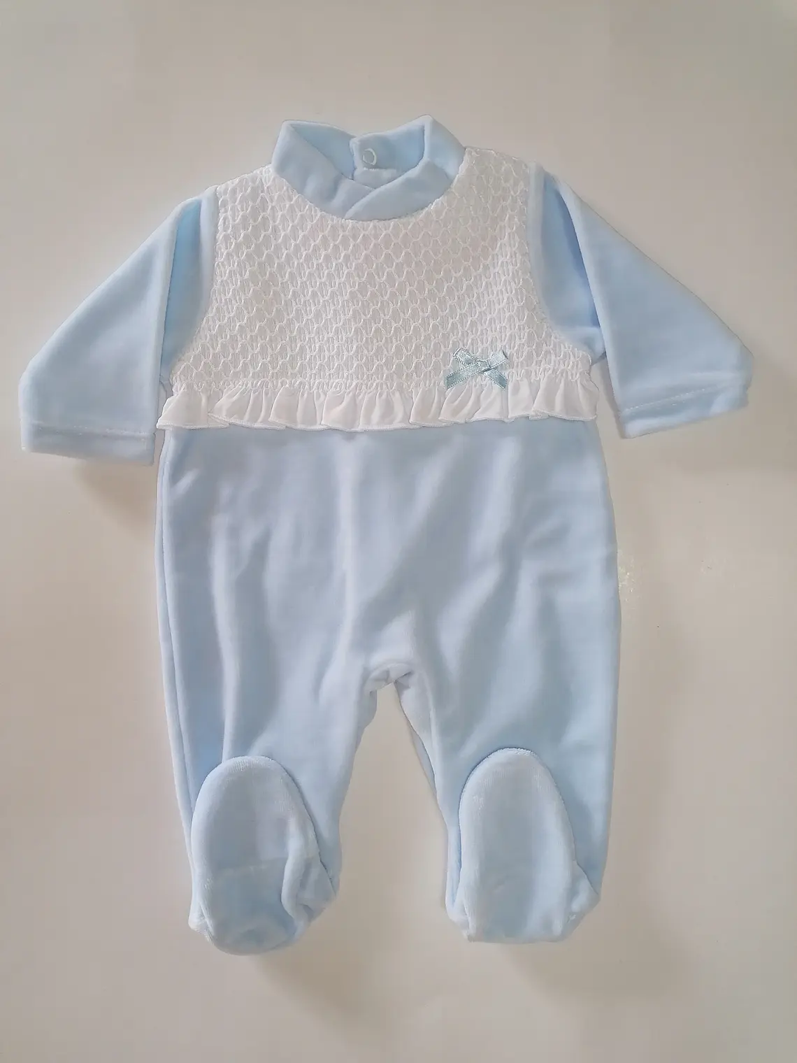 Babygrow Premium em veludo com Renda e Folho  2