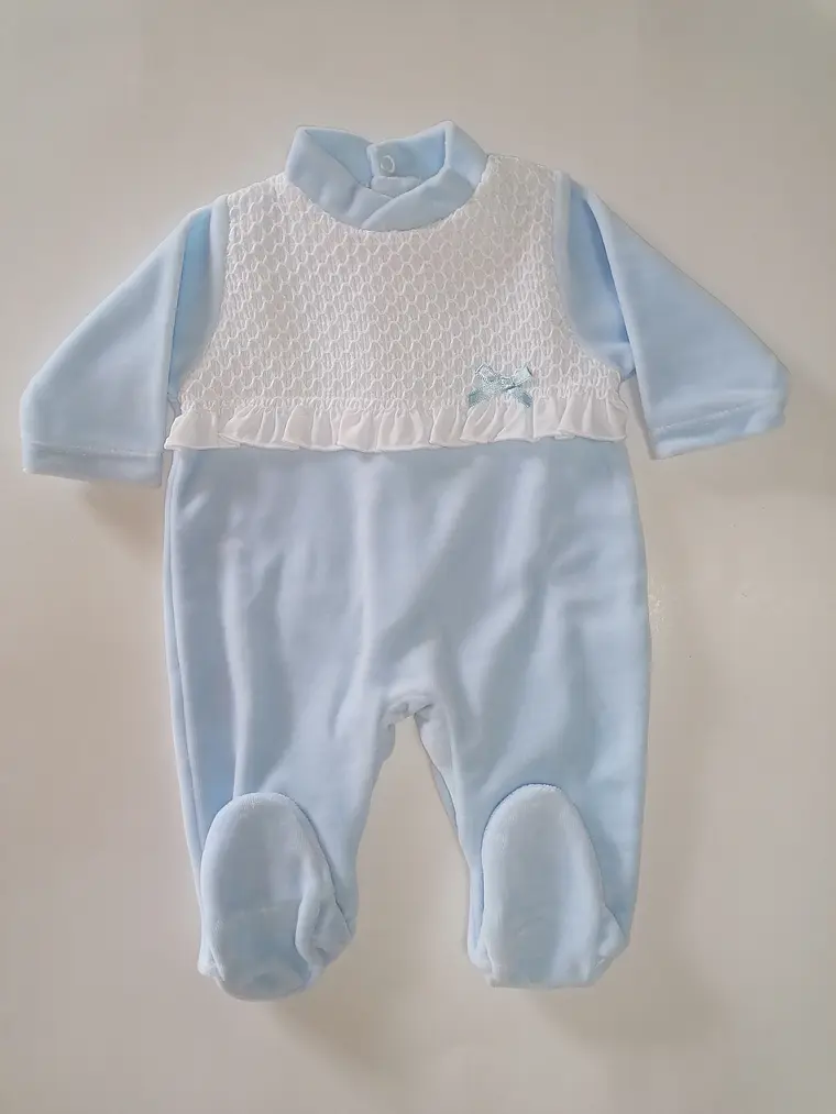 Babygrow Premium em veludo com Renda e Folho  2