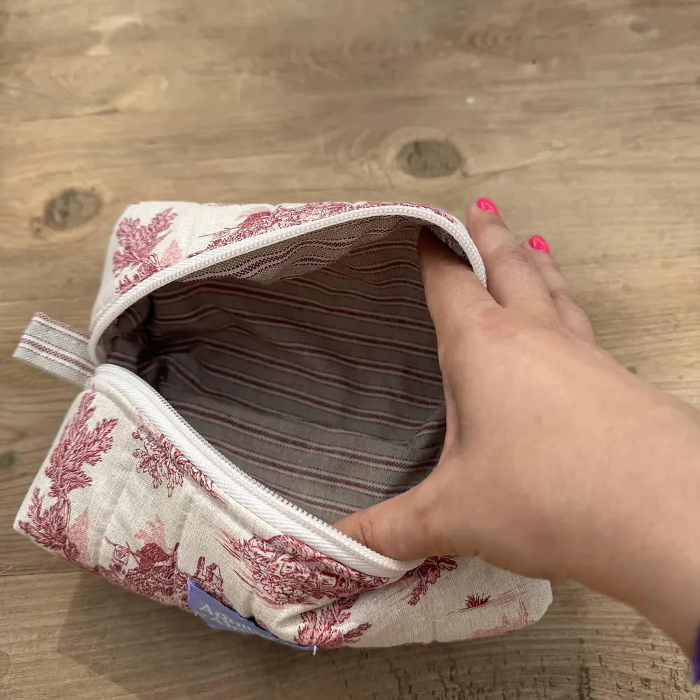 Leva Tudo - Necessaire (Flowers & Dots)