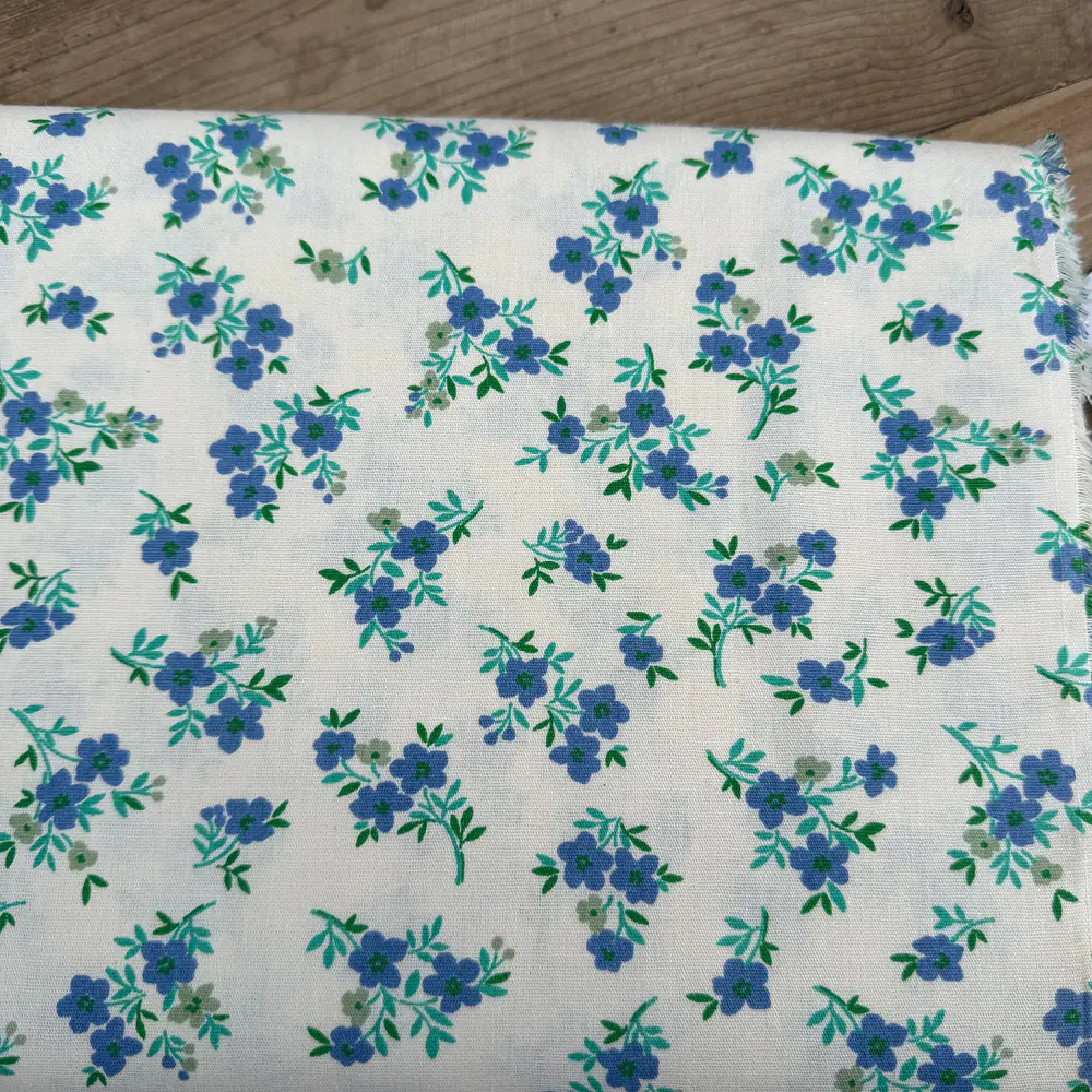 Só mais um Capítulo - Capa para e-reader (Flowers & Dots)