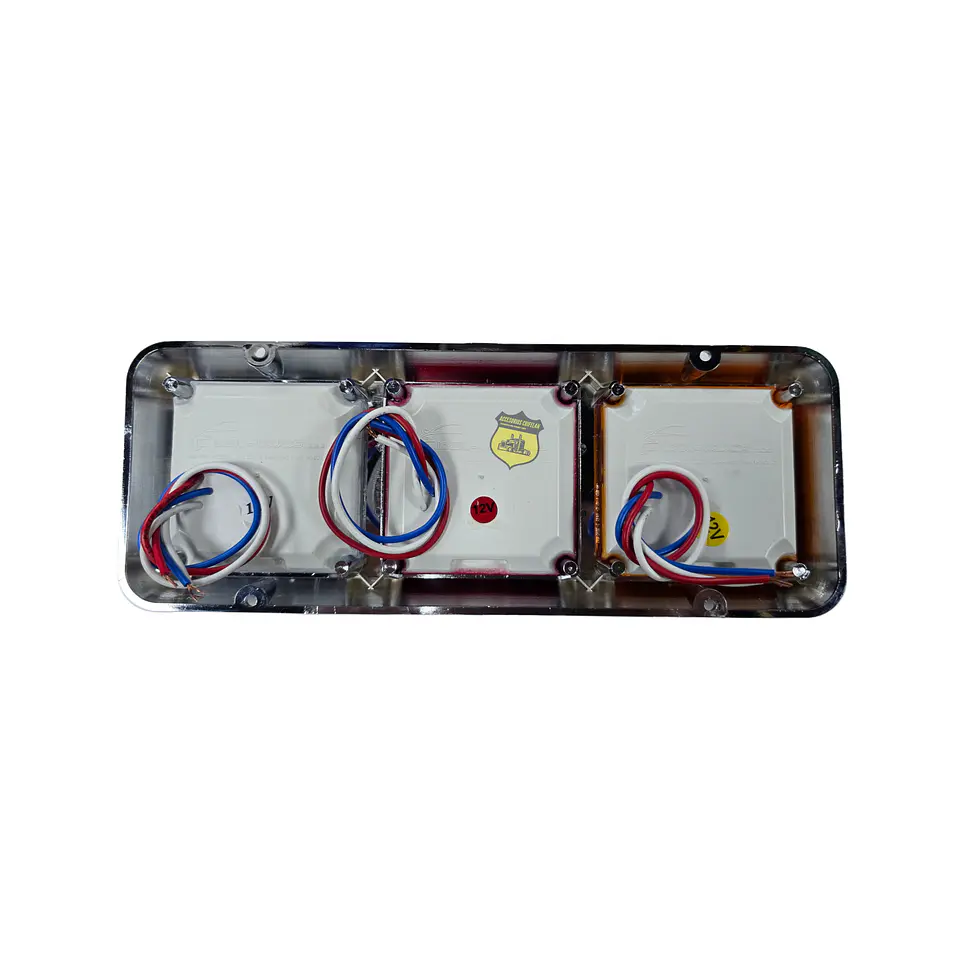 Foco Trasero Cuadrado Triple Pequeño 12v, COD.1022ST12 3