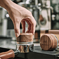 Distribuidor de Madera Nivelador de Cafe Espresso Muvna - Miniatura 3