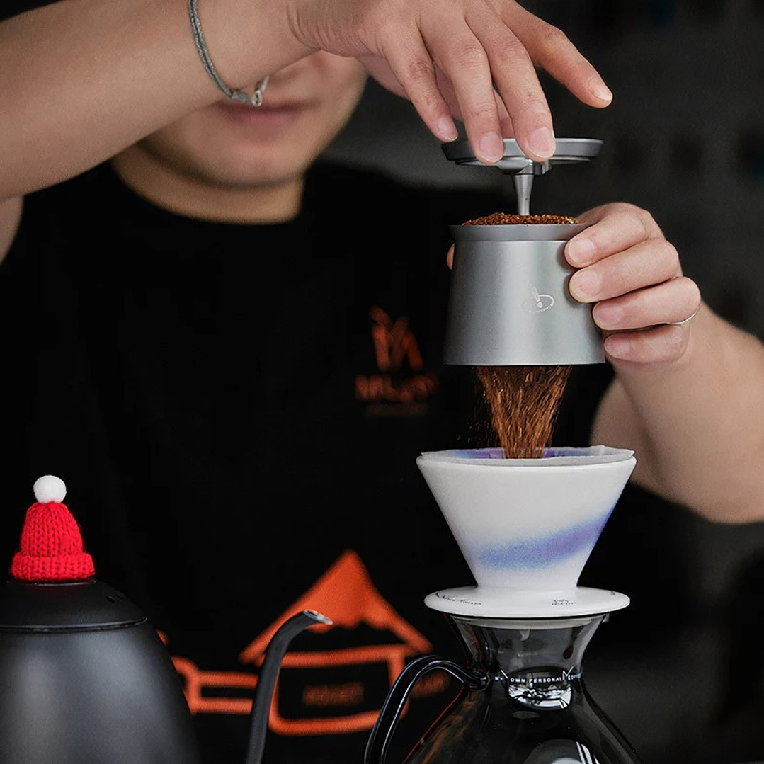 Vaso Embudo Dosificador de Café Con Base Magnética 58 mm Muvna 6