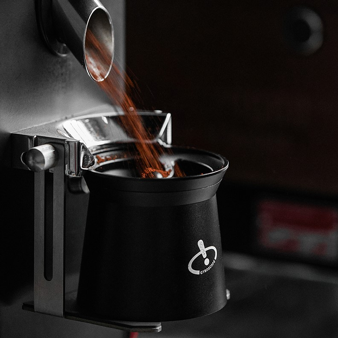 Vaso Embudo Dosificador de Café Con Base Magnética 58 mm Muvna 2