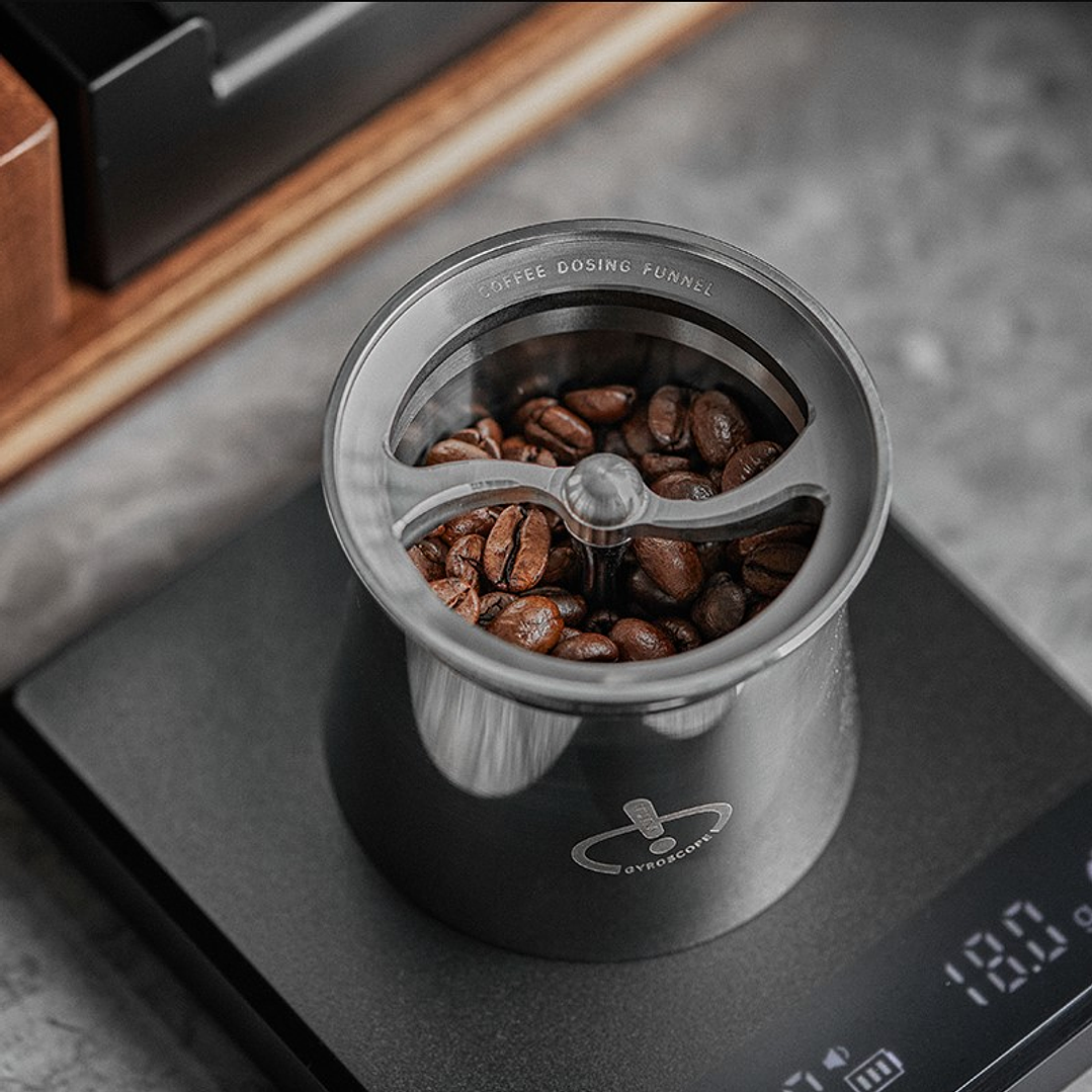 Vaso Embudo Dosificador de Café Con Base Magnética 58 mm Muvna 5