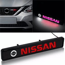 Emblema led Nissan
