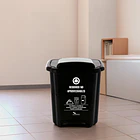 Papelera De Pedal Cuadrada 2