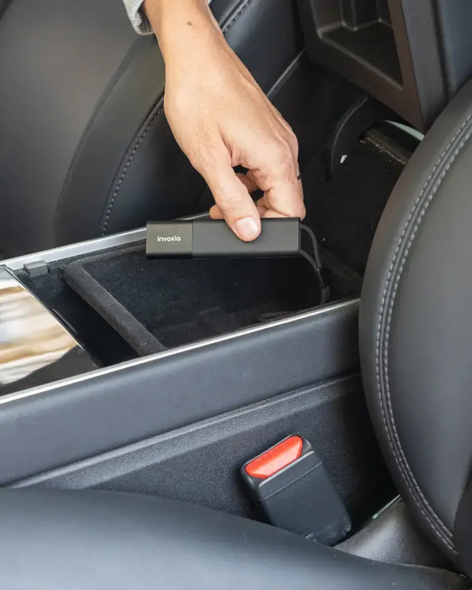Invoxia GPS Tracker Pro - Localizador GPS Compacto com Conectividade 4G LTE-M e Cartão SIM Integrado 2