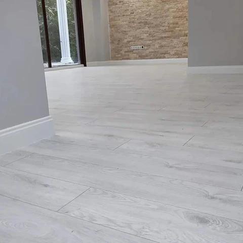 Piso Vinílico SPC Cream