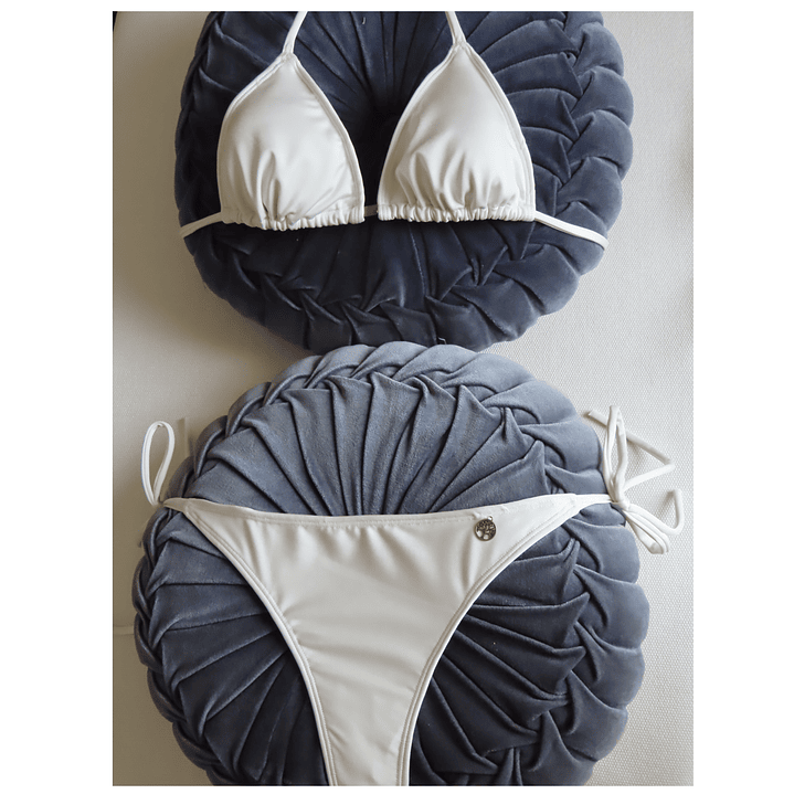 TRAJE DE BAÑO ESTILO BIKINI MODELO CHOCOLATE SATINADO  2