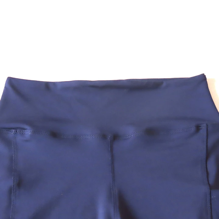 Calza Corta modelo ACTIVA -Azul Oscuro- en Lycra Suplex con costuras reforzadas, pretina alta y bolsillo lateral  5