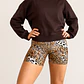 Calza Corta modelo ZEN en estampado de Animal Print elaborada en  Lycra con costuras reforzadas  - Miniatura 3