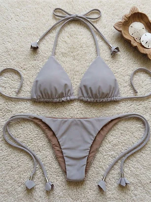 Bikini modelo CHOCOLATE FIT color GRIS Perla claro sin costuras visibles  