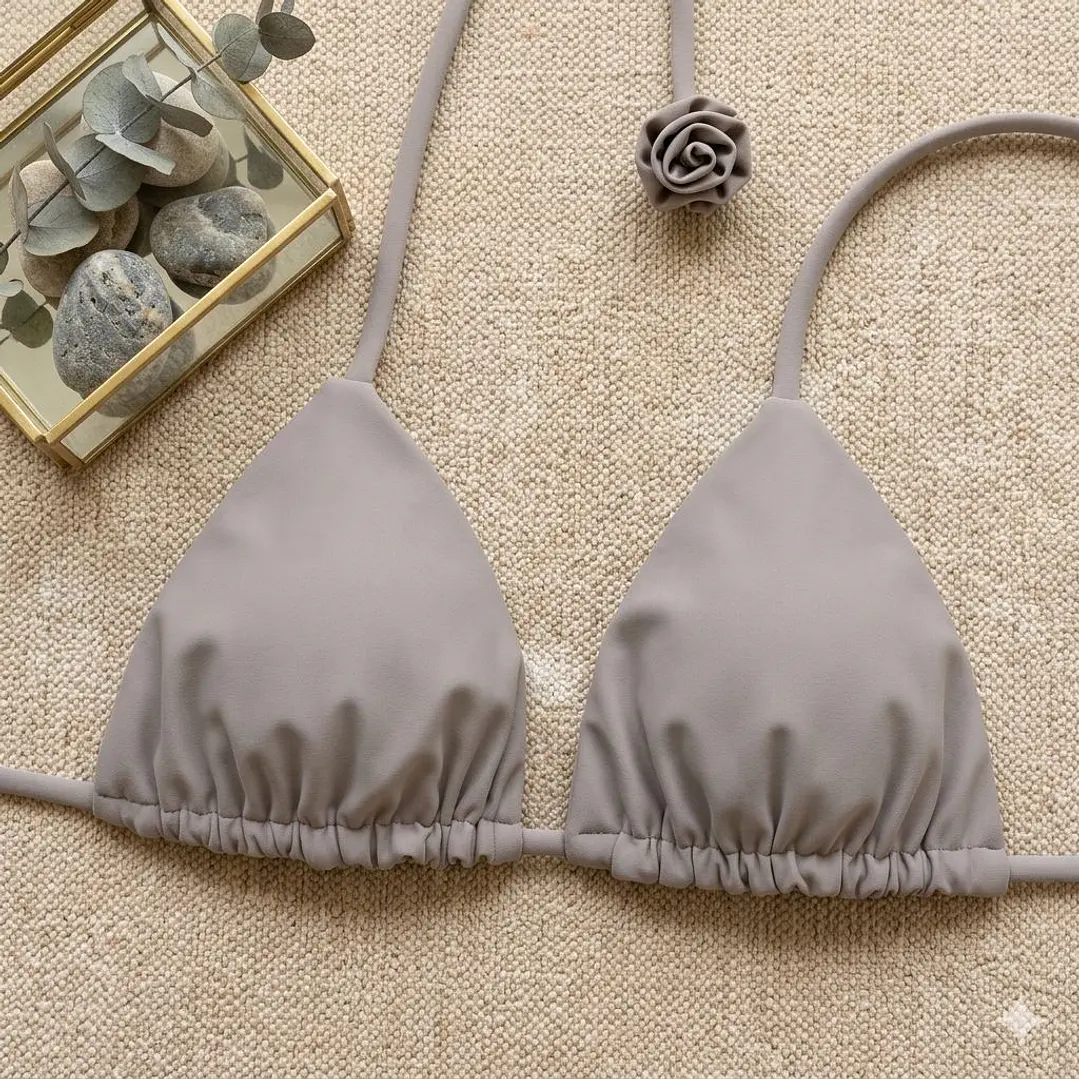 Bikini modelo CHOCOLATE FIT color GRIS Perla claro sin costuras visibles   4