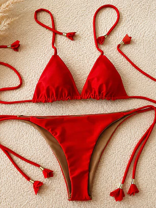 Bikini modelo CHOCOLATE FIT color ROJO sin costuras visibles  