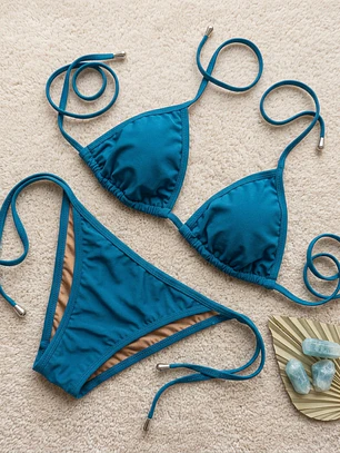 Bikini  MANDARINA color Azul Petróleo con ribetes en los bordes y amarres  