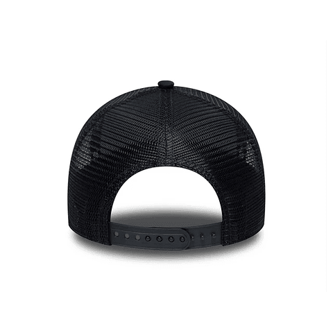 NEW ERA 940 AF TRUCKER OUTLINE EF TRUCKER NEYYAN NVYSFB