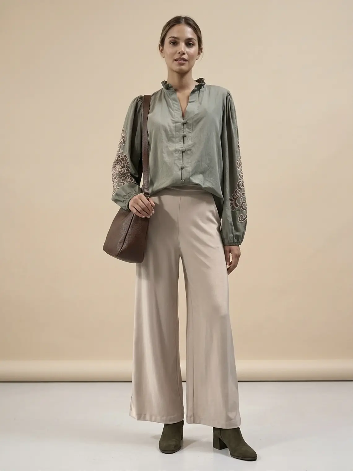 BLUSA MANGA BORDADOS 2