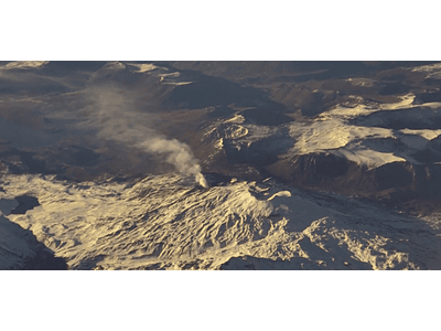 Video desde avion_#05 volcan con fumarola Chile
