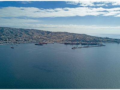 Foto puerto Valparaiso desde el mar 01
