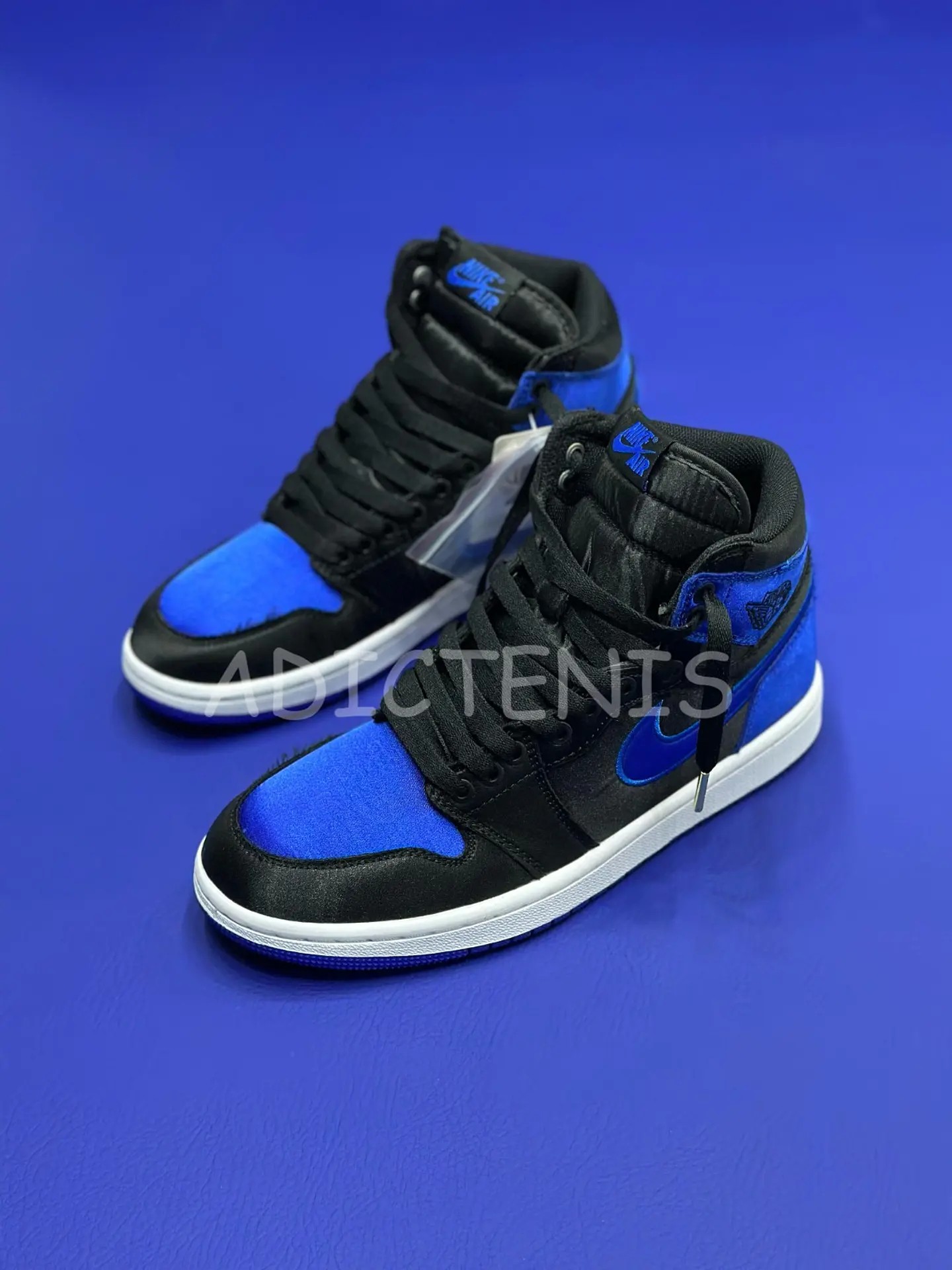 Air Jordan Retro 1 Mid Blue Royal 1