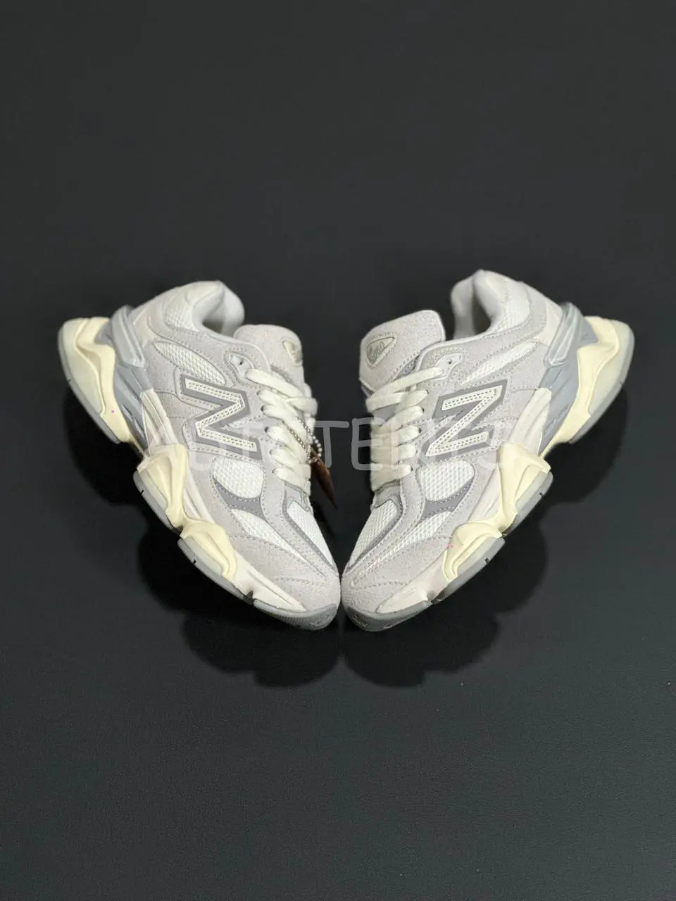 New Balance 9060 Gray/N 3
