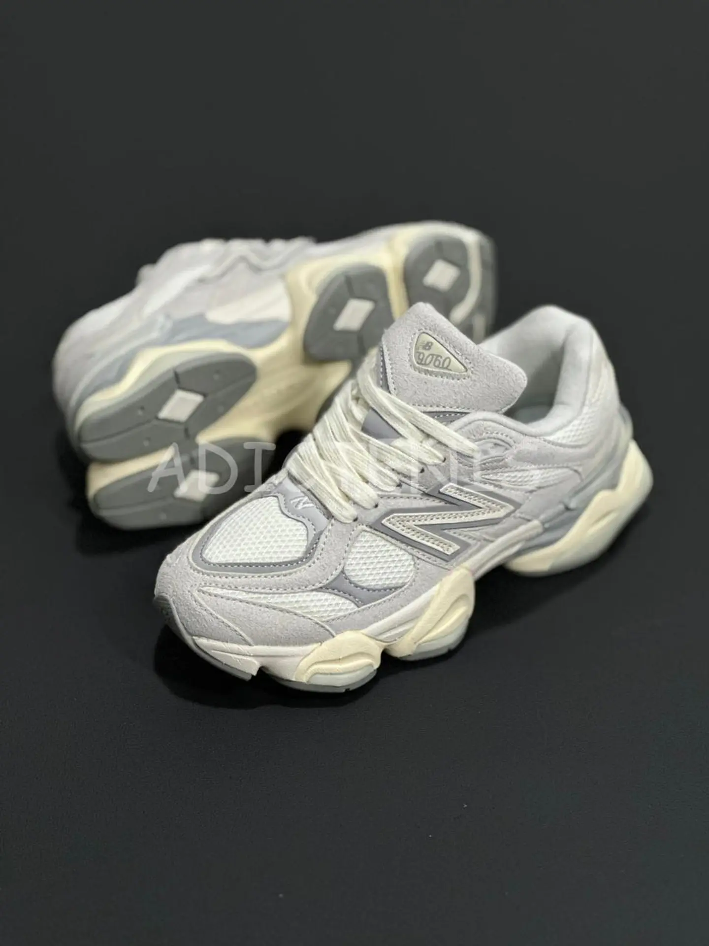 New Balance 9060 Gray/N 4
