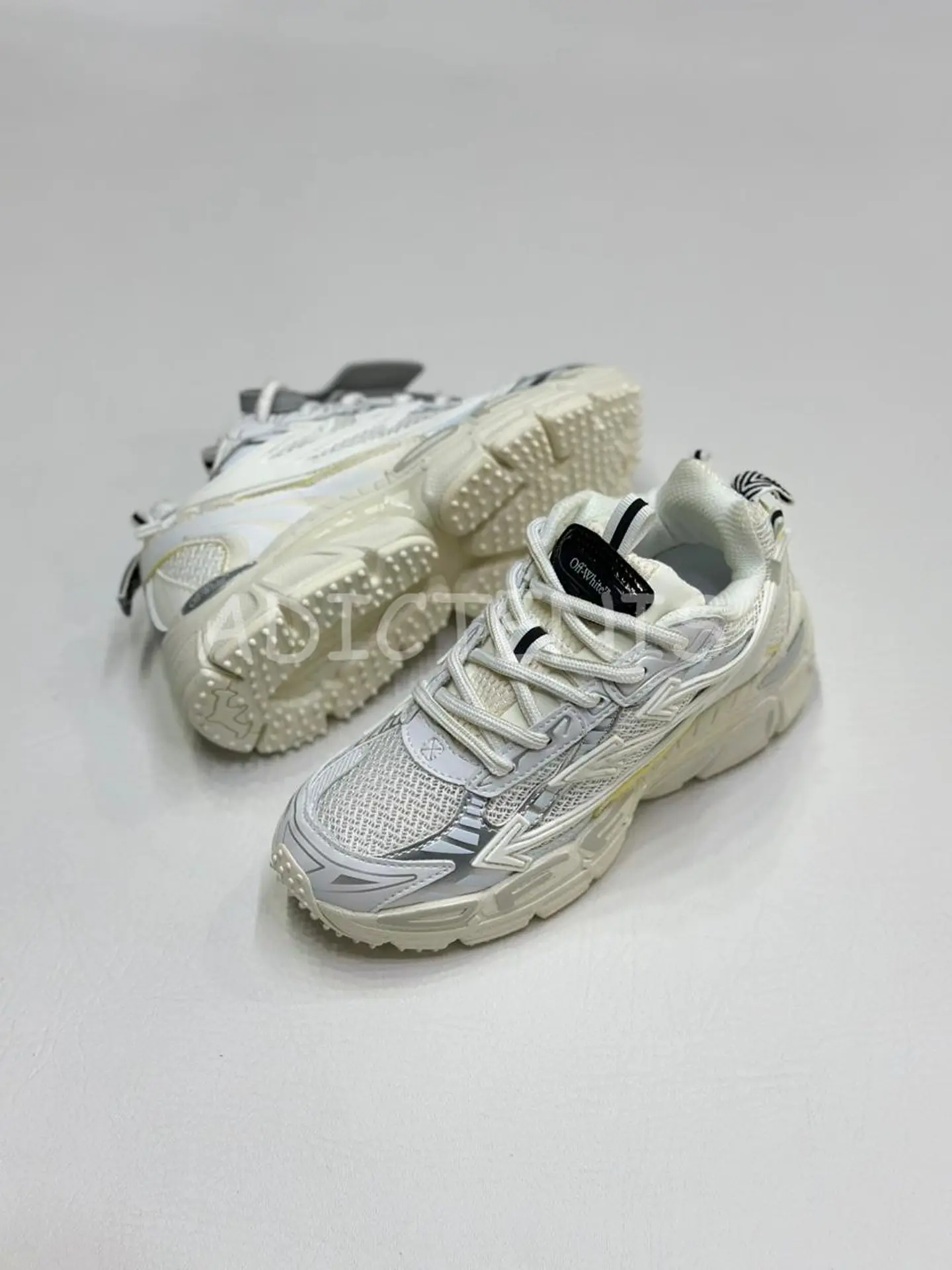 OFF WHITE Be Right White 2