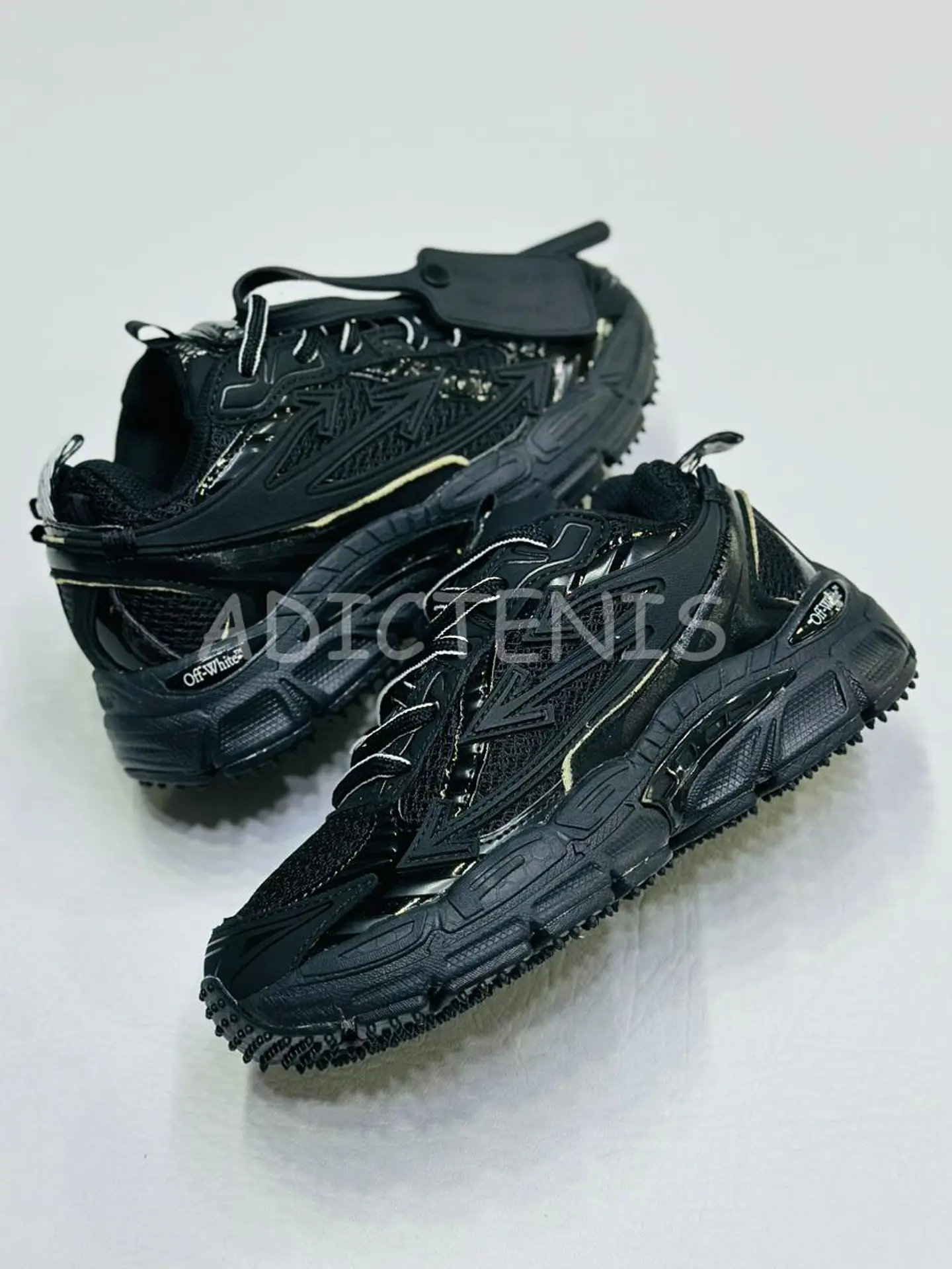 OFF WHITE Be Right Back 3