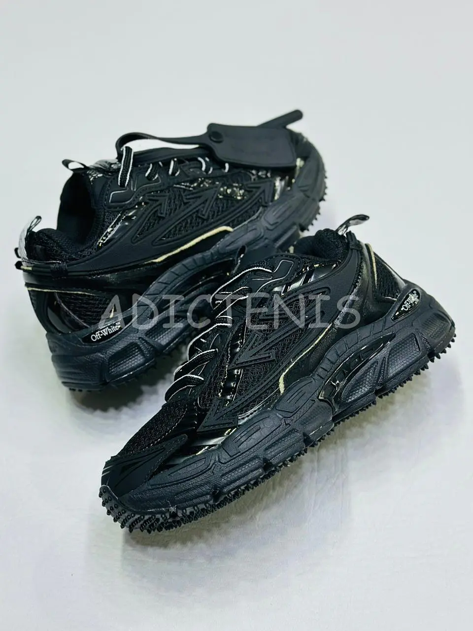 OFF WHITE Be Right Back 3