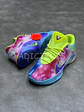Nike Tenis LeBron XXII What The Monopoly Tie-Dye - Miniatura 3