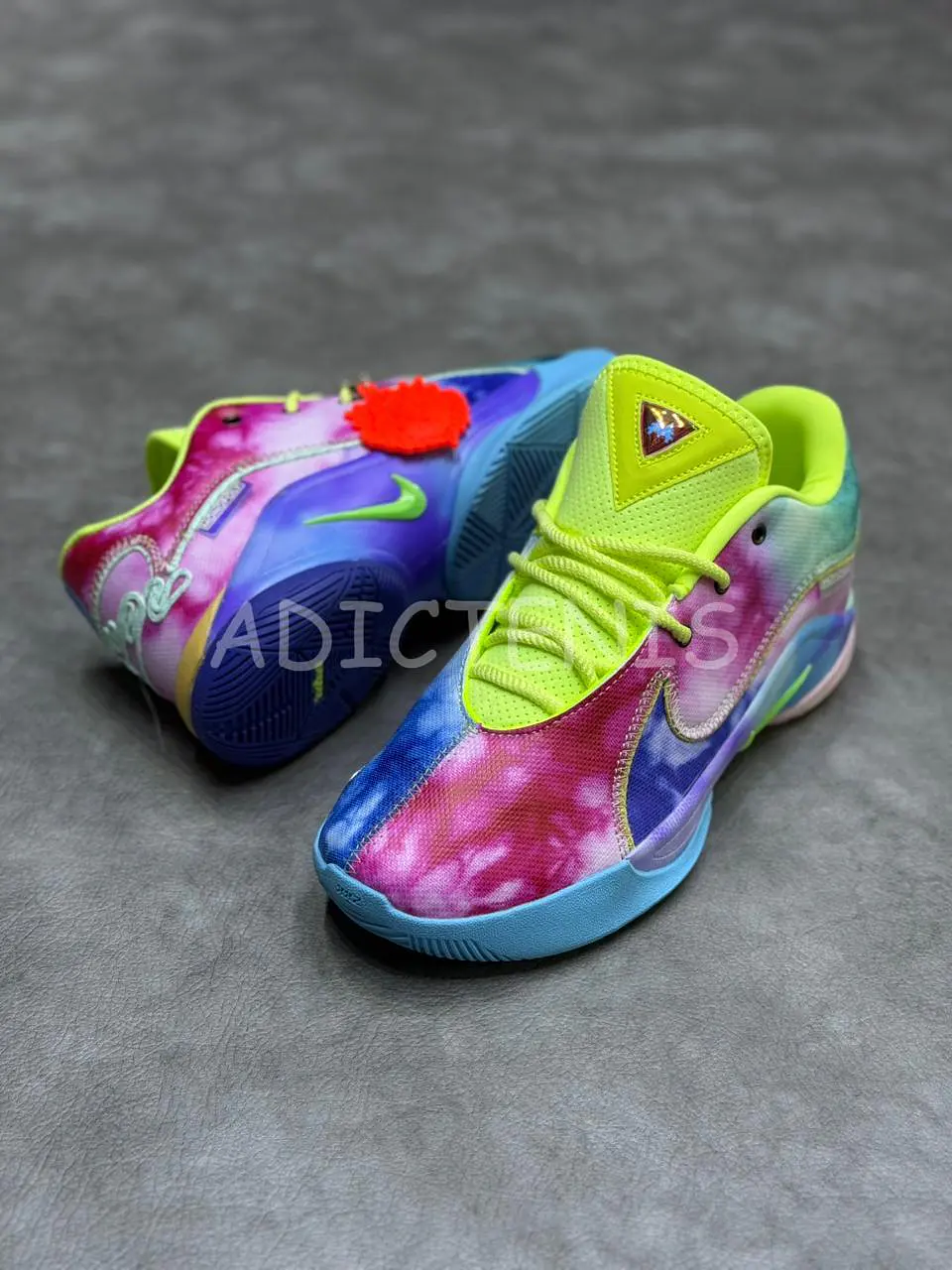Nike Tenis LeBron XXII What The Monopoly Tie-Dye 3