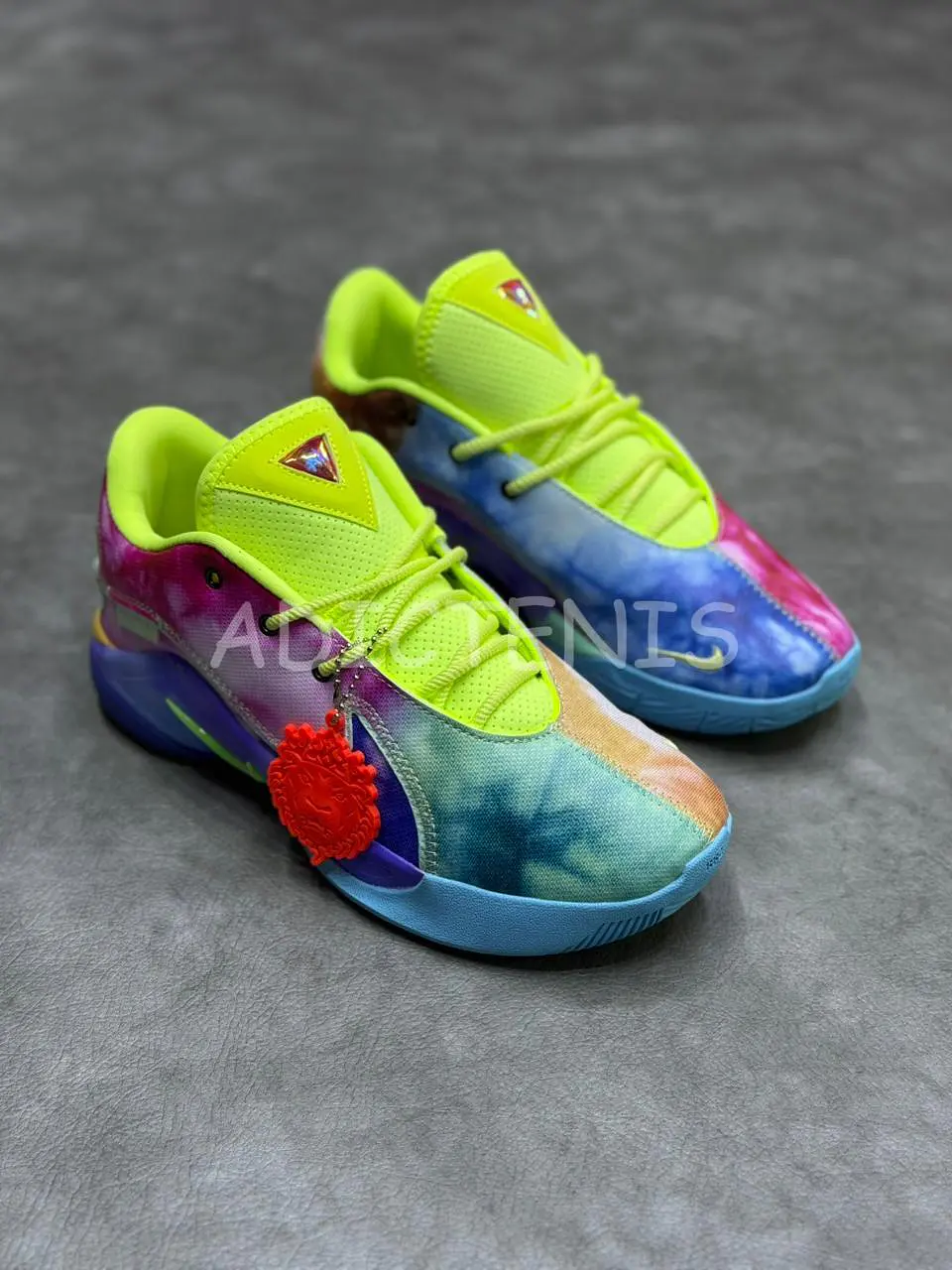 Nike Tenis LeBron XXII What The Monopoly Tie-Dye 4
