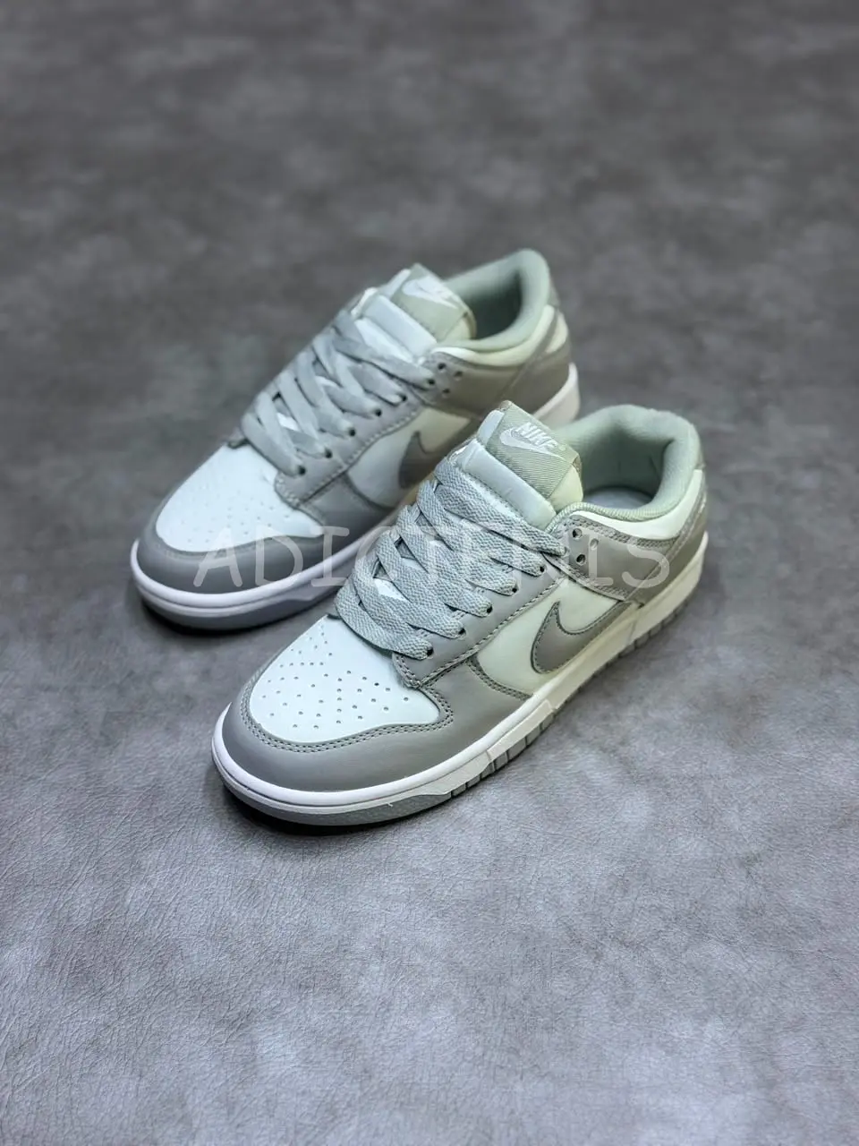 Nike SB Dunk Low Grey 4
