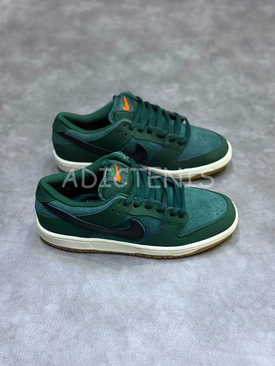 Nike SB Dunk Low Pro ISO 