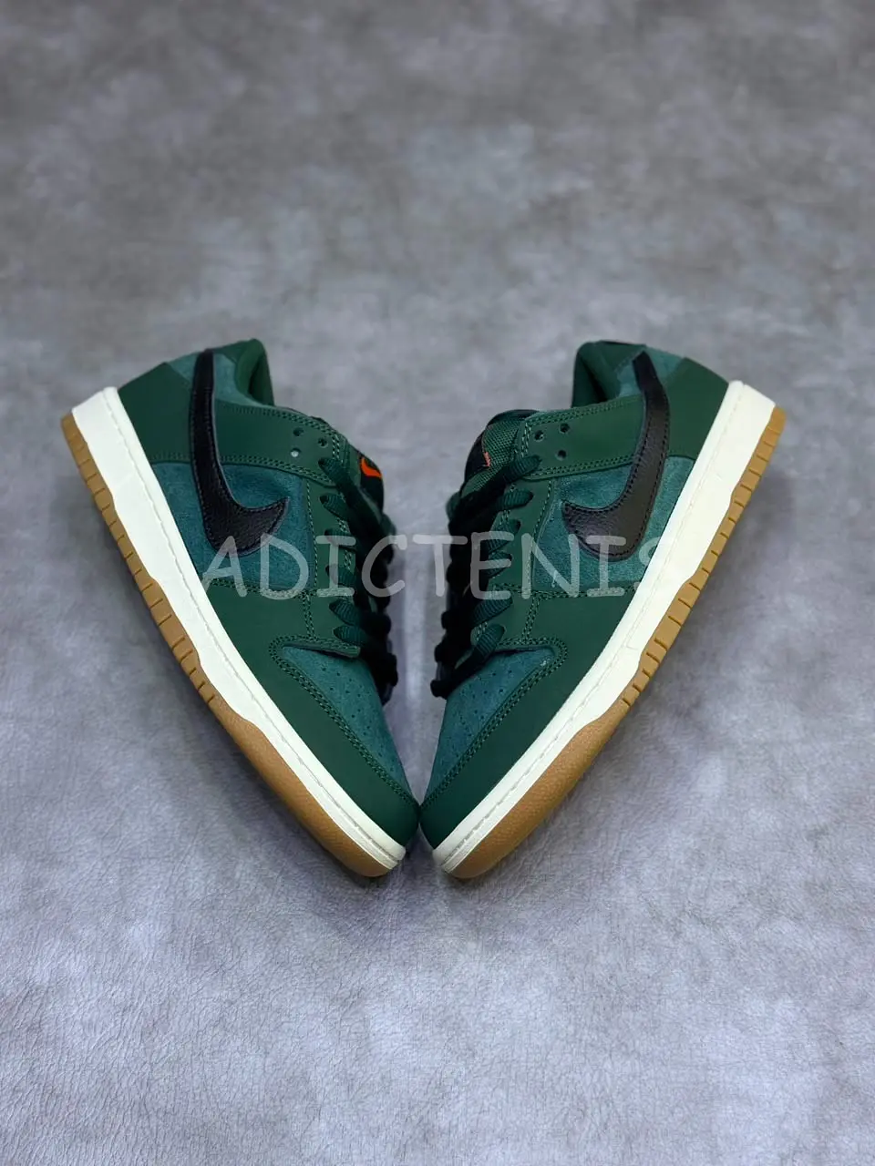 Nike SB Dunk Low Pro ISO 