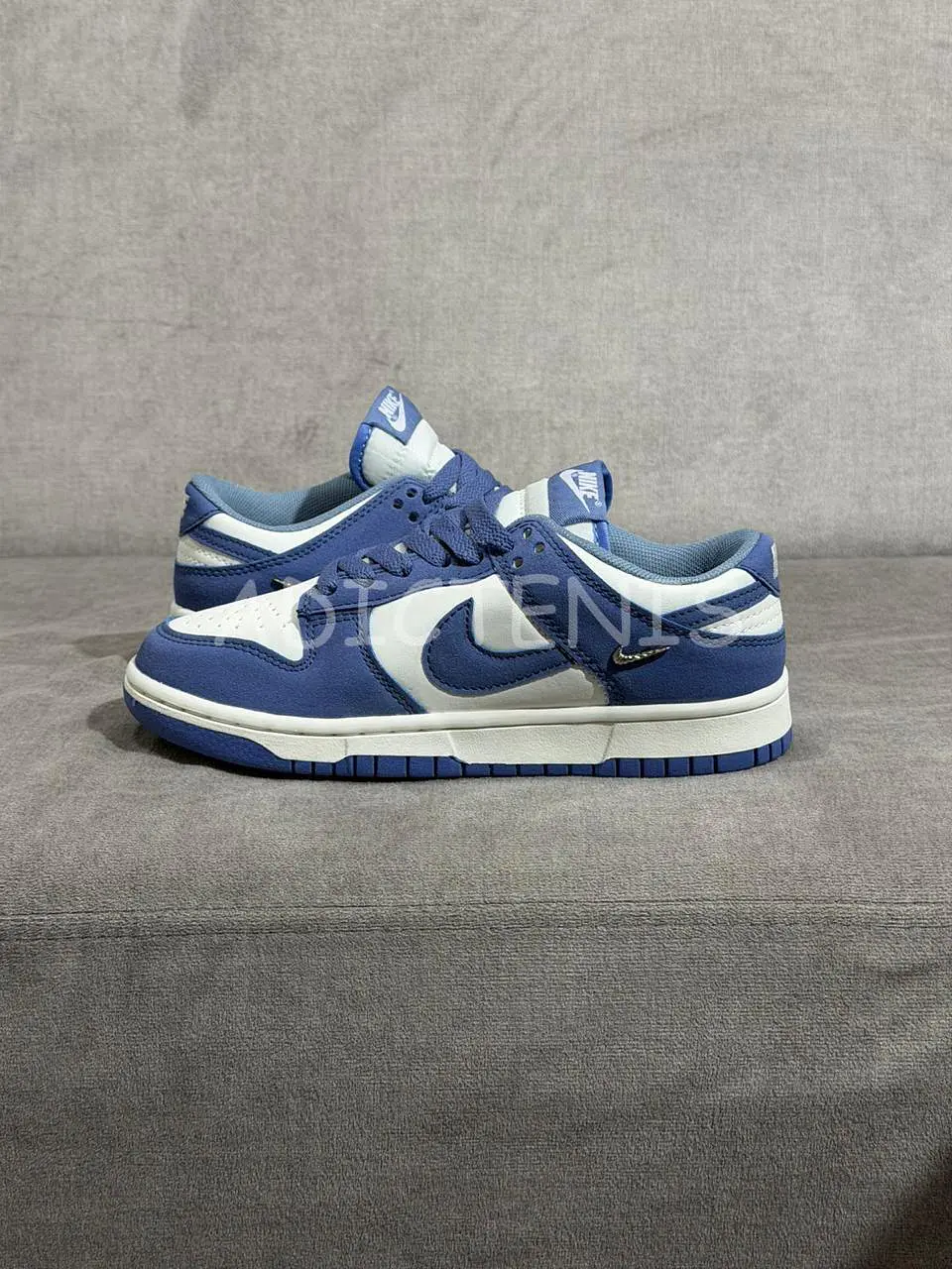 Nike Dunk Low Swoosh metálico 4
