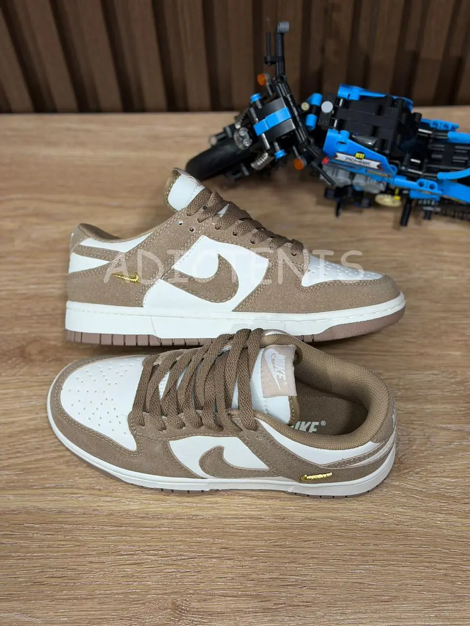 Nike Dunk Low Mocha 2