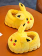 🐾 ¡PISADAS LLENAS DE MAGIA! PANTUFLAS DE PELUCHE ULTRA SUAVES DE PIKACHU Y CINNAMOROLL 🐾 - Miniatura 2
