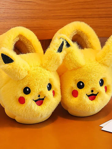 🐾 ¡PISADAS LLENAS DE MAGIA! PANTUFLAS DE PELUCHE ULTRA SUAVES DE PIKACHU Y CINNAMOROLL 🐾 3