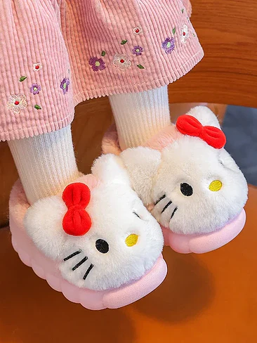 🐾 ¡PISADAS LLENAS DE MAGIA! PANTUFLAS DE PELUCHE ULTRA SUAVES DE PIKACHU Y CINNAMOROLL 🐾 5