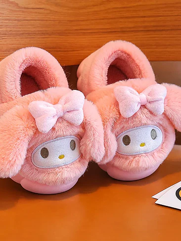 🐾 ¡PISADAS LLENAS DE MAGIA! PANTUFLAS DE PELUCHE ULTRA SUAVES DE PIKACHU Y CINNAMOROLL 🐾 10