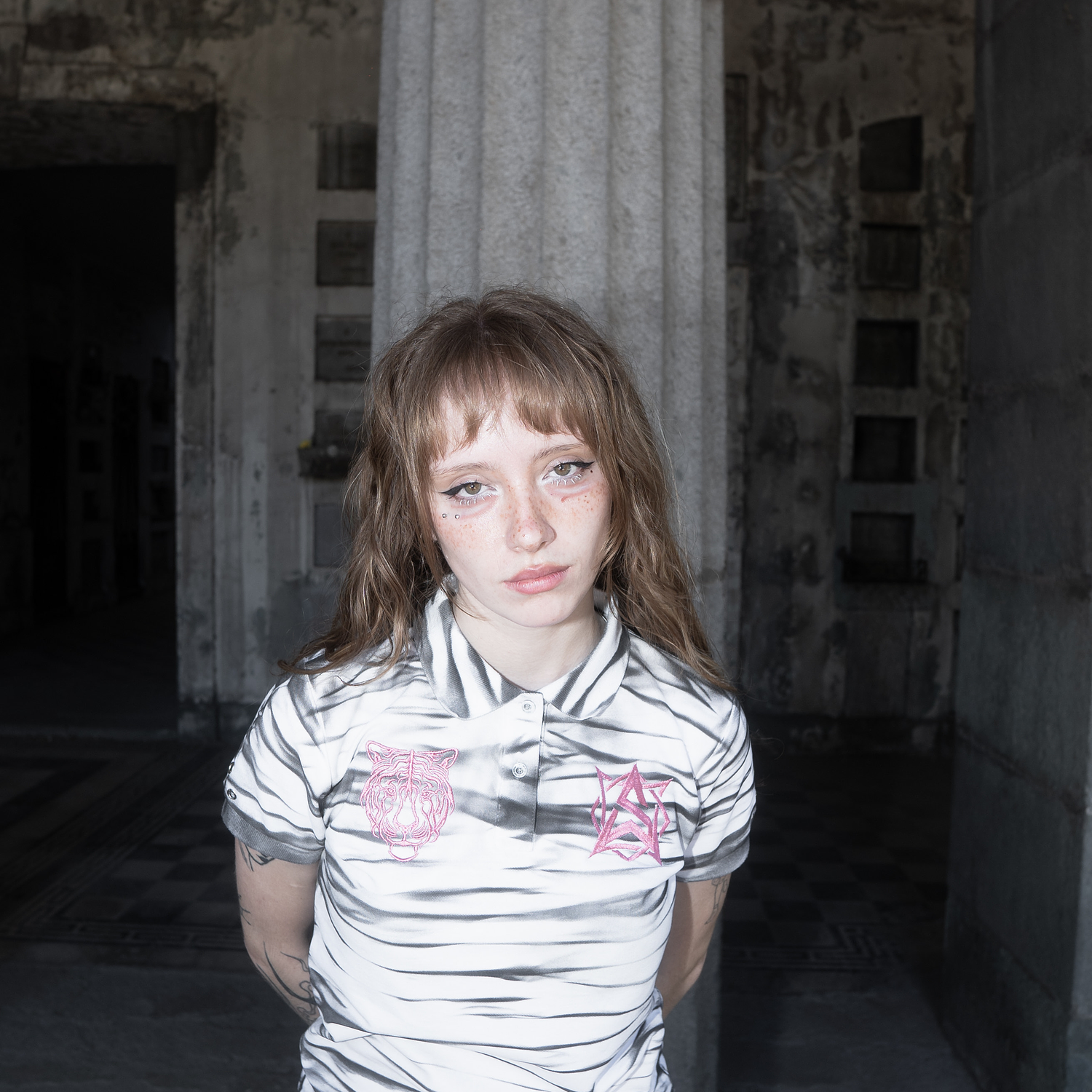 TIGER LAUREN WHITE (PINK) 2