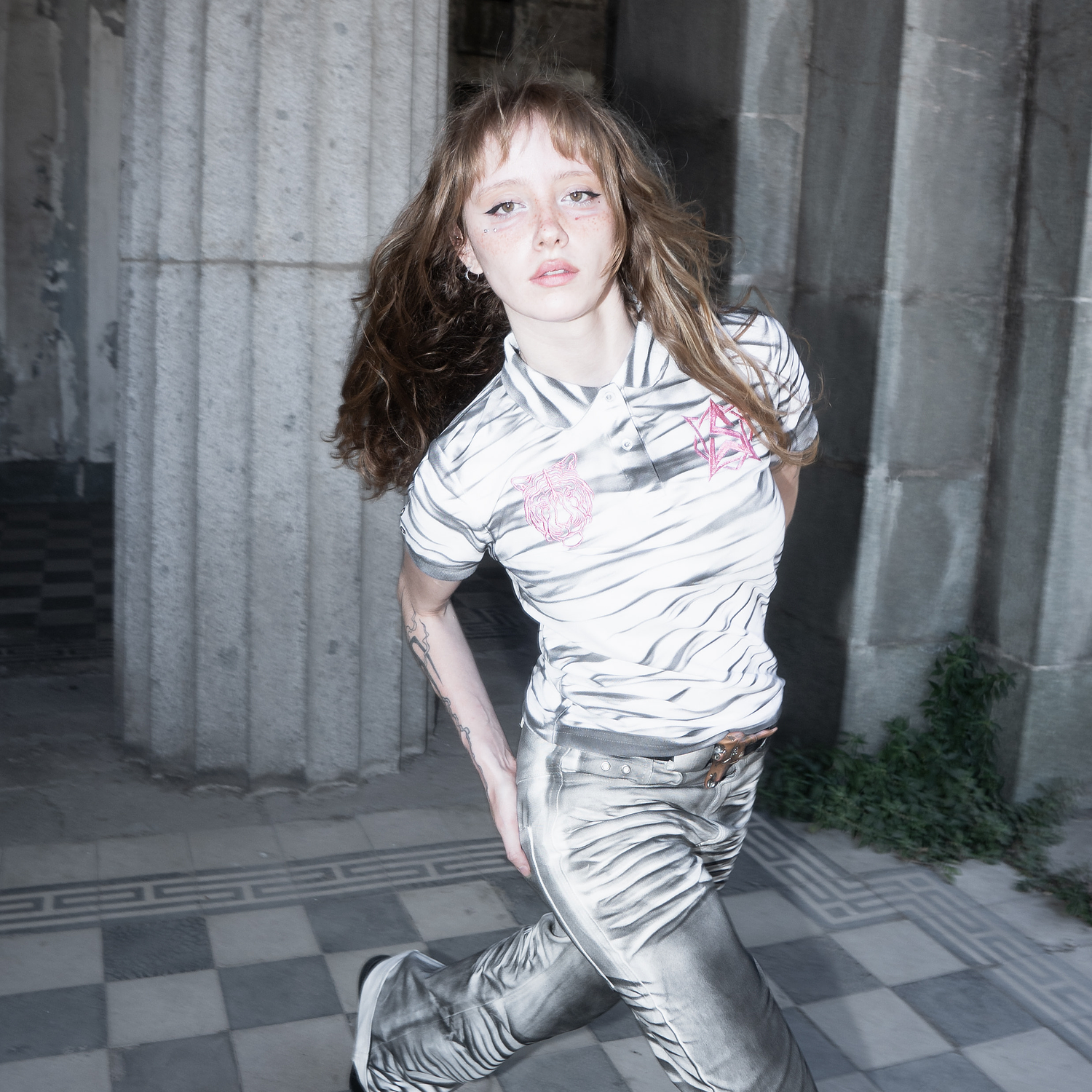 TIGER LAUREN WHITE (PINK) 3