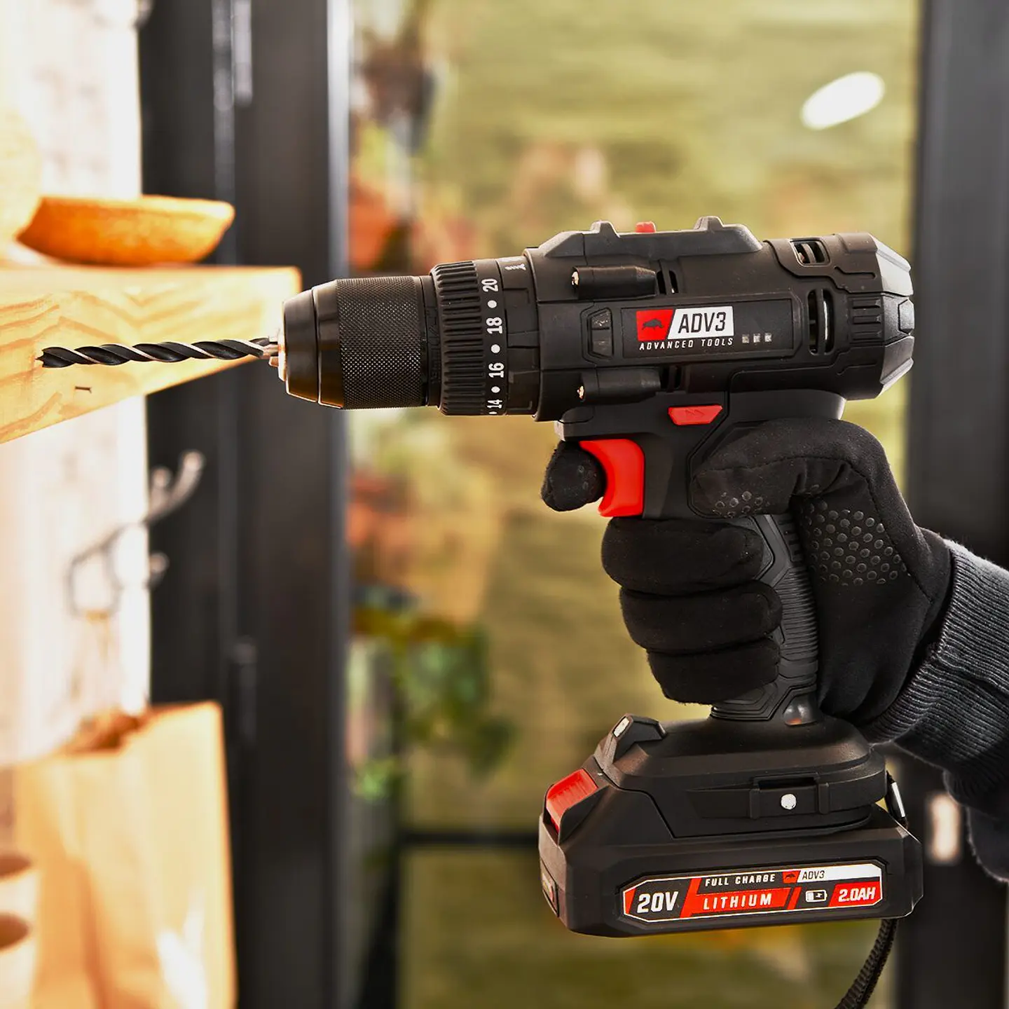 TALADRO PERCUTOR INALÁMBRICO DE 20 V 2