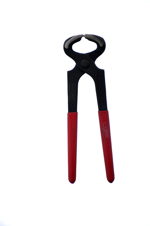 TENAZA DE CARPINTERO DE 7" (180 MM)