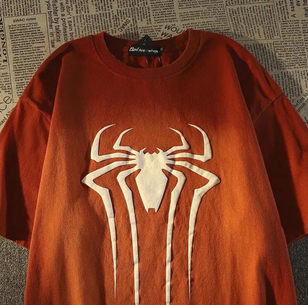 Polera Arácnida 4