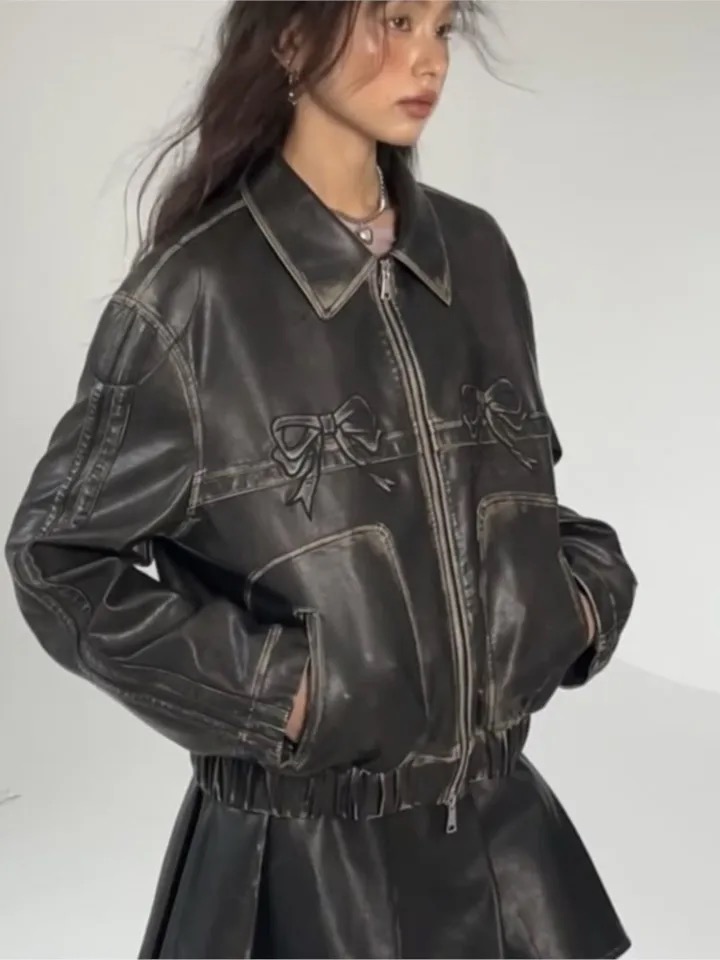Chaqueta de cuero vegano coquette 3