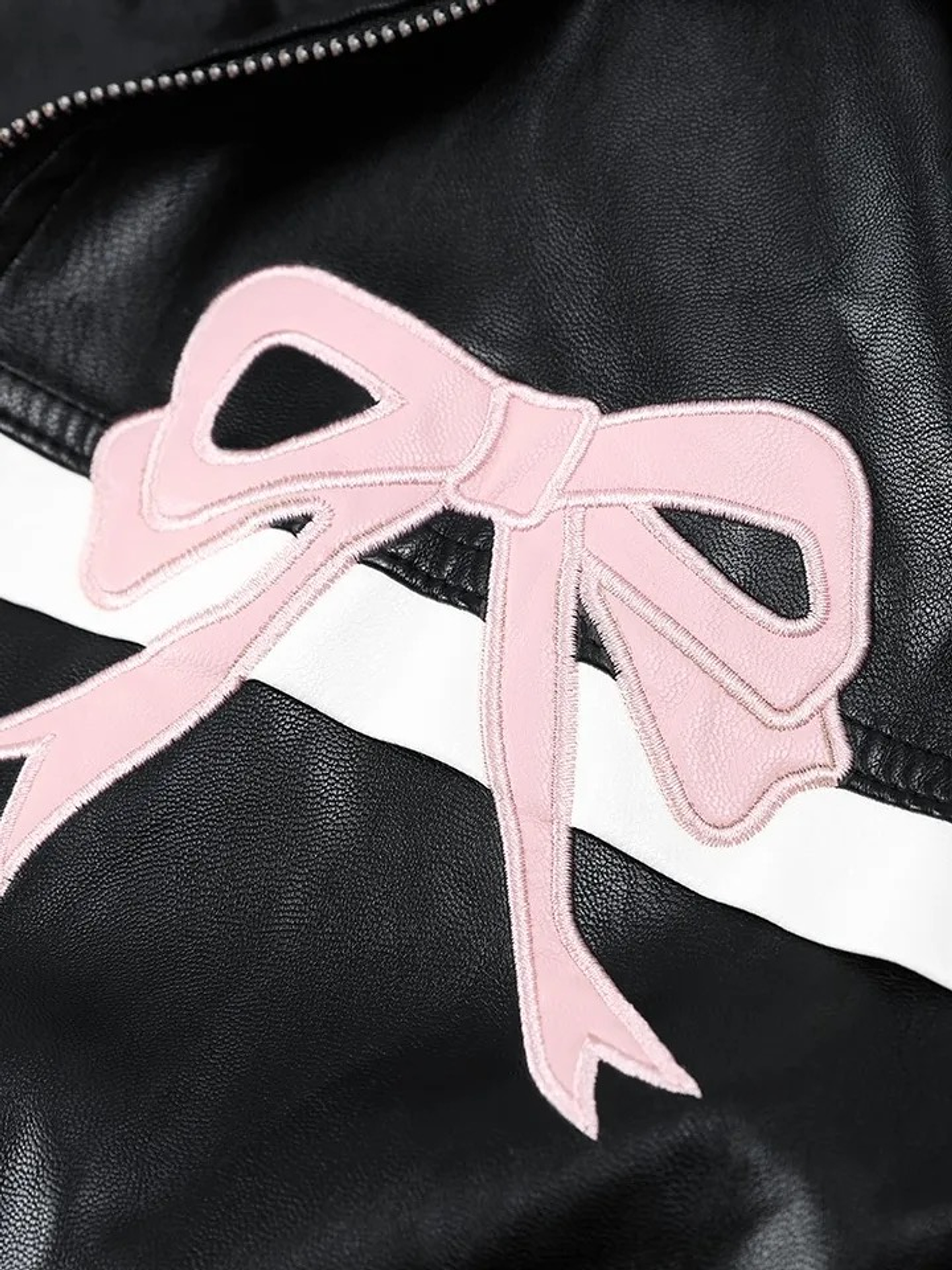 Chaqueta de cuero vegano coquette 6