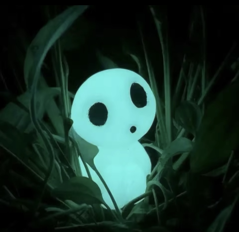 Figuras de kodama el espíritu del bosque - Studio Ghibli  3